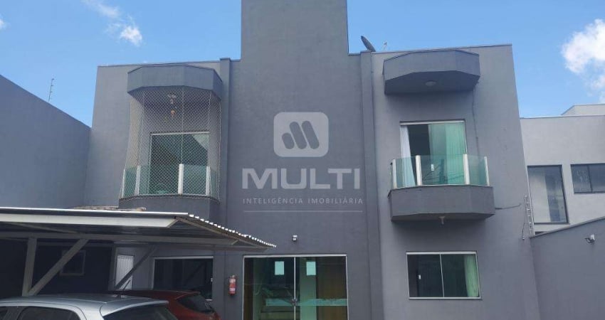 Apartamento com 3 quartos à venda no Alto Umuarama, Uberlândia 