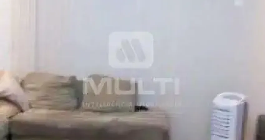Casa em condomínio fechado com 3 quartos para alugar no Alto Umuarama, Uberlândia 