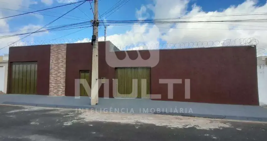 Casa em condomínio fechado com 1 quarto para alugar no Jardim Europa, Uberlândia 