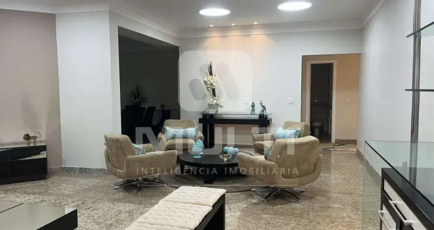 Apartamento com 4 quartos para alugar no Centro, Uberlândia 