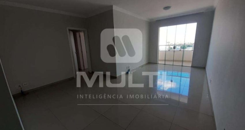 Apartamento com 3 quartos para alugar no Brasil, Uberlândia 