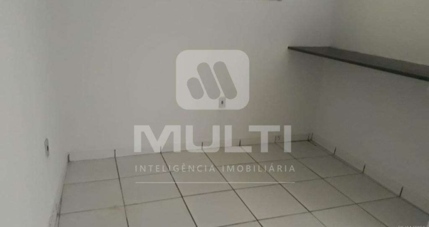 Sala comercial para alugar no Luizote de Freitas, Uberlândia 