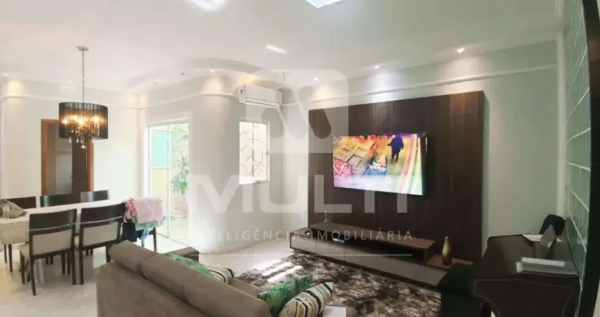 Casa com 4 quartos para alugar no Chácaras Tubalina, Uberlândia 