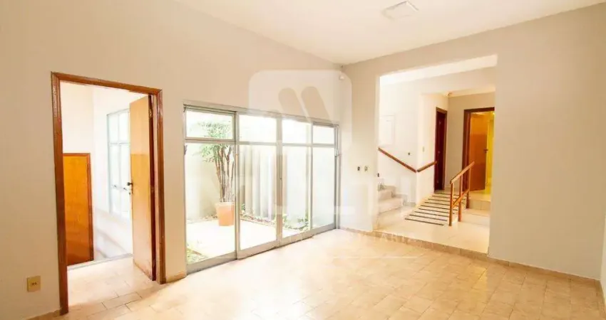 Casa com 5 quartos para alugar no Morada da Colina, Uberlândia 