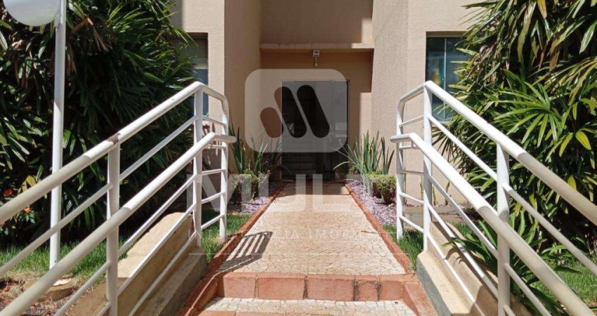 Apartamento com 3 quartos para alugar no Umuarama, Uberlândia 