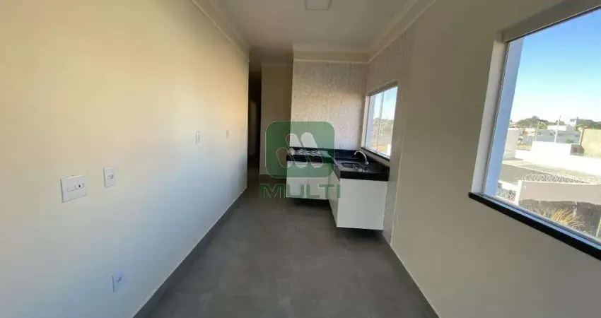 Apartamento com 2 quartos para alugar no Aclimação, Uberlândia 