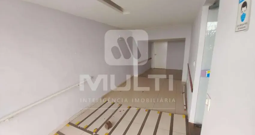 Casa comercial para alugar no Centro, Uberlândia 