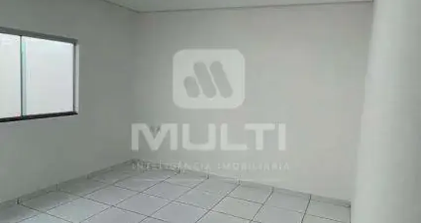 Casa com 3 quartos para alugar no Jardim Europa, Uberlândia