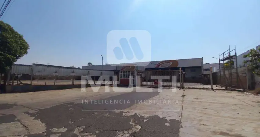Barracão / Galpão / Depósito para alugar no Presidente Roosevelt, Uberlândia 