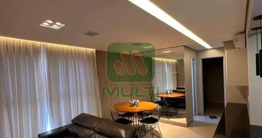 Apartamento com 2 quartos para alugar no Jardim Inconfidência, Uberlândia 