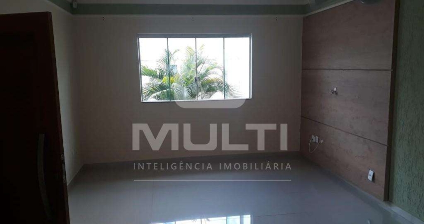 Casa com 3 quartos para alugar no Santa Mônica, Uberlândia 