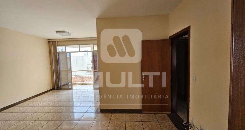 Apartamento com 3 quartos para alugar em Saraiva, Uberlândia 