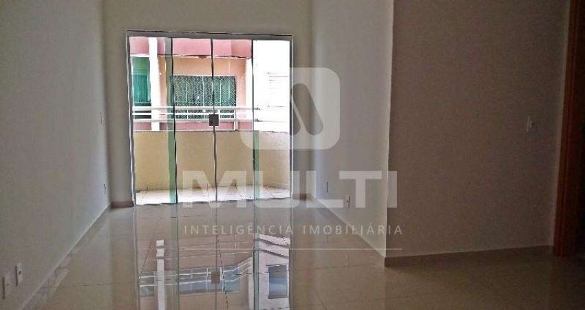 Apartamento com 3 quartos para alugar no Tubalina, Uberlândia 