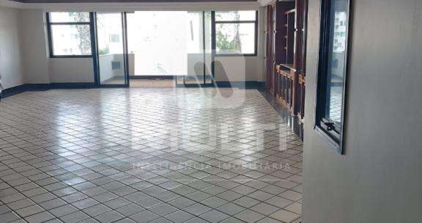 Apartamento com 4 quartos para alugar no Martins, Uberlândia 
