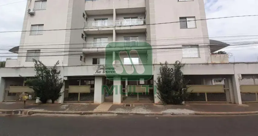 Apartamento com 3 quartos para alugar no Cazeca, Uberlândia