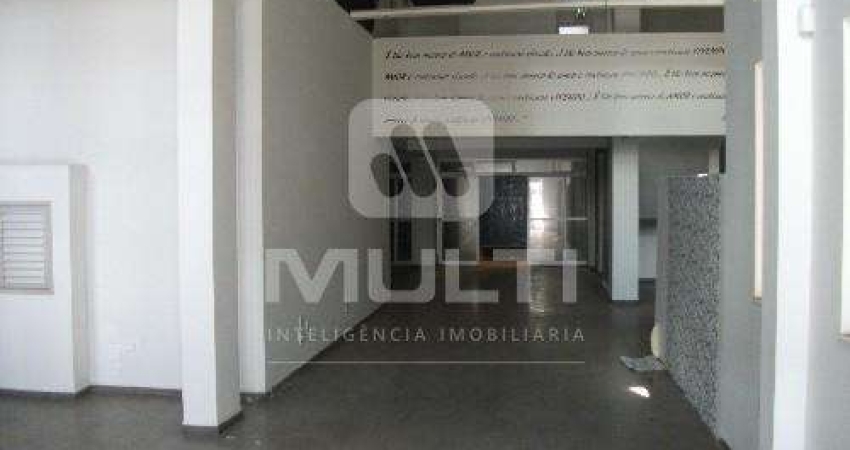Cobertura com 1 quarto para alugar no Centro, Uberlândia 