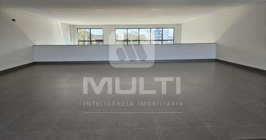 Barracão / Galpão / Depósito para alugar em Carajás, Uberlândia 