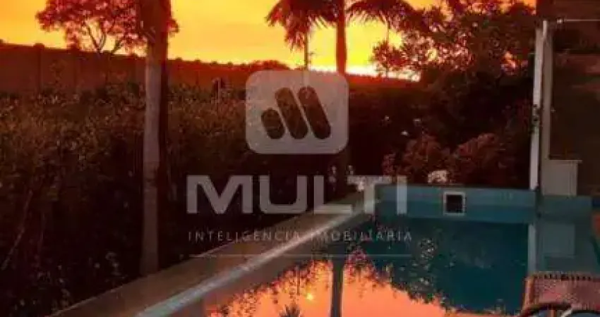 Casa em condomínio fechado com 4 quartos para alugar no Jardins Gênova, Uberlândia 