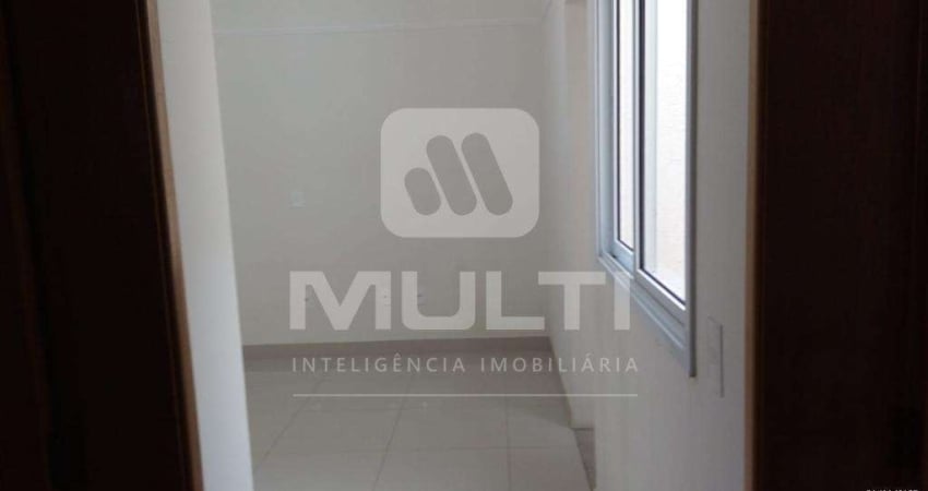 Apartamento com 2 quartos para alugar no Osvaldo Rezende, Uberlândia 
