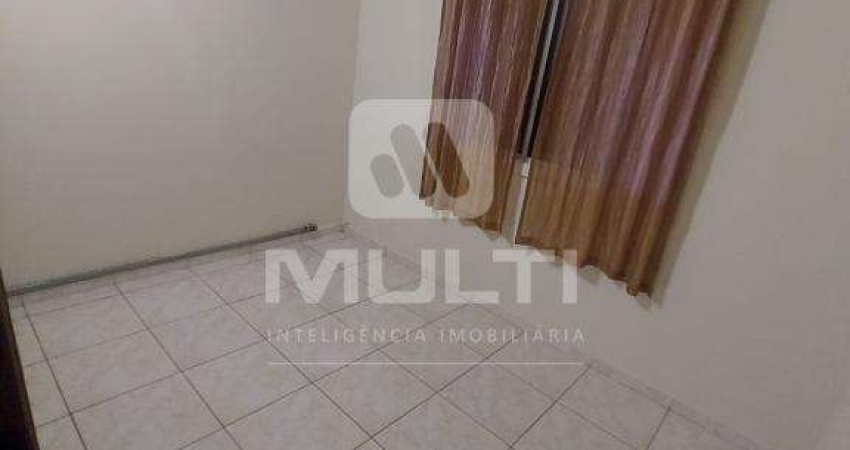 Apartamento com 3 quartos para alugar no Chácaras Tubalina, Uberlândia 