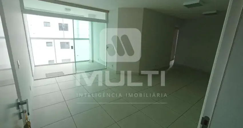 Apartamento com 3 quartos para alugar no Tibery, Uberlândia 