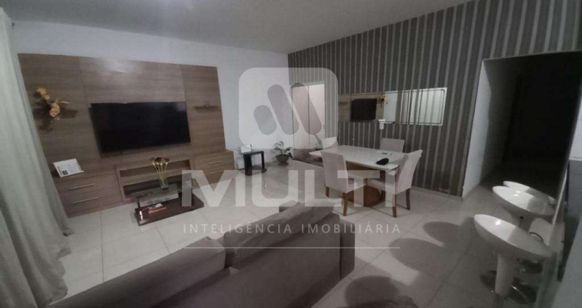 Casa com 3 quartos para alugar no Jardim Patrícia, Uberlândia 
