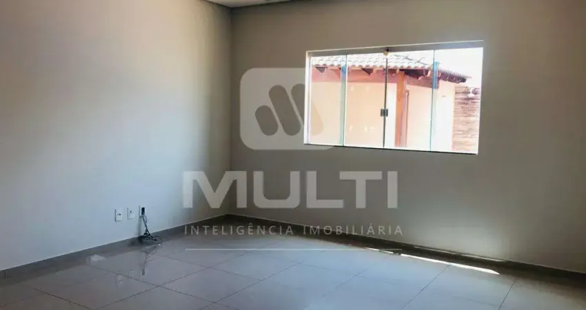 Casa com 4 quartos para alugar no Alto Umuarama, Uberlândia 