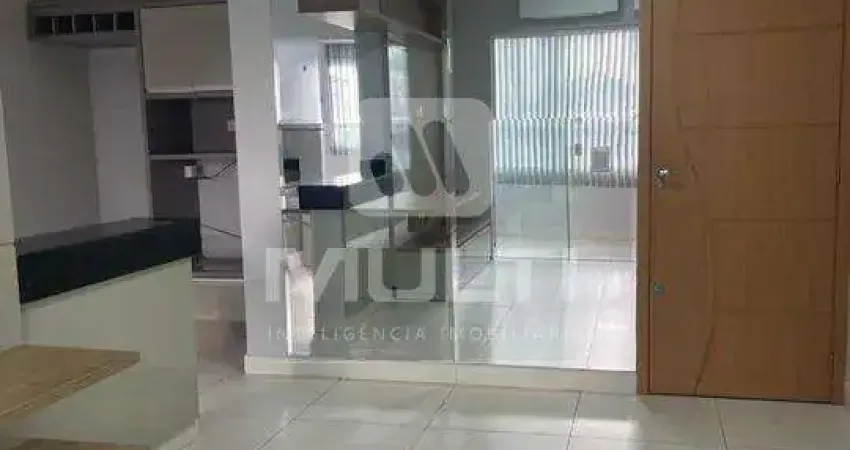 Apartamento com 3 quartos para alugar no Presidente Roosevelt, Uberlândia 