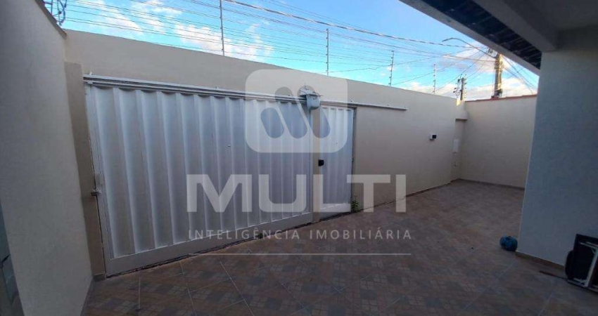 Casa com 3 quartos para alugar no Jardim Patrícia, Uberlândia 
