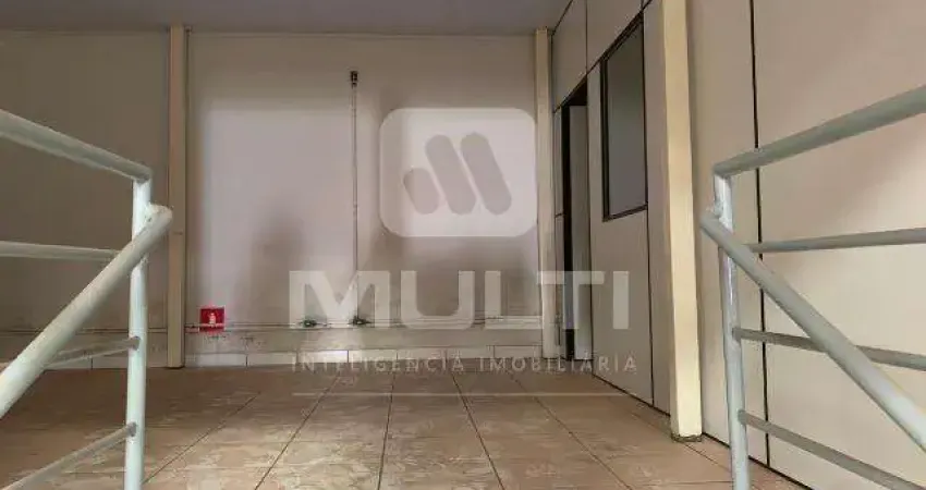 Barracão / Galpão / Depósito para alugar no Marta Helena, Uberlândia 
