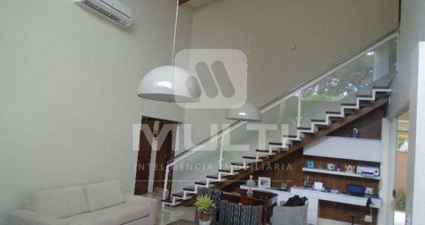 Casa em condomínio fechado com 4 quartos à venda no Jardins Barcelona, Uberlândia 