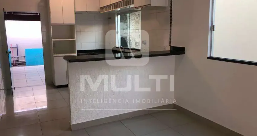 Casa com 3 quartos à venda no Jardim Holanda, Uberlândia 
