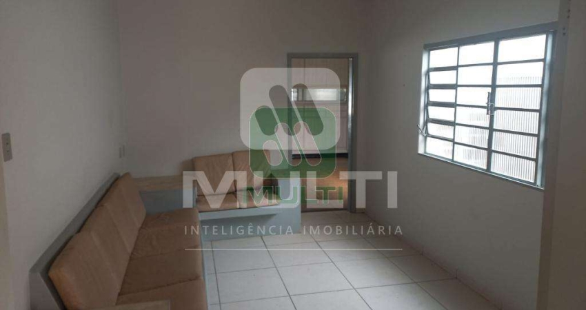 Casa com 4 quartos à venda na Nossa Senhora Aparecida, Uberlândia 
