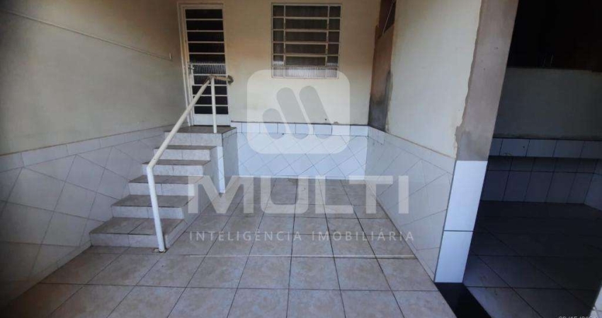 Casa com 3 quartos à venda no Cazeca, Uberlândia 