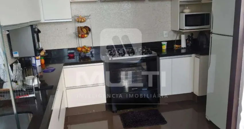 Apartamento com 3 quartos à venda no Centro, Uberlândia 