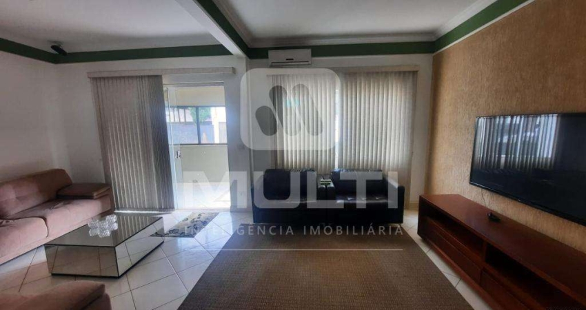 Casa com 4 quartos à venda no Centro, Uberlândia 