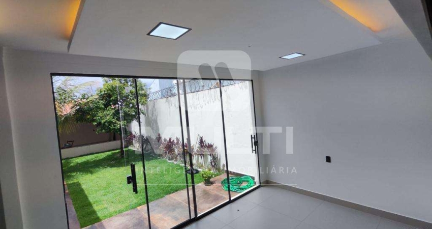 Casa com 3 quartos à venda no Novo Mundo, Uberlândia 