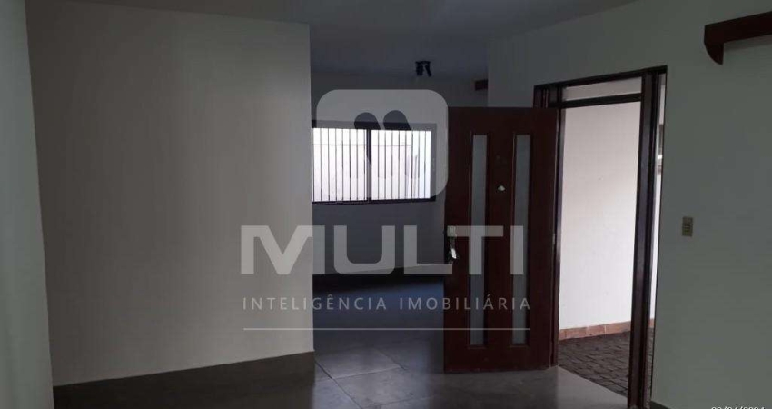 Casa com 3 quartos à venda no Santa Mônica, Uberlândia 