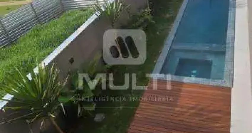 Casa em condomínio fechado com 3 quartos à venda no Gávea, Uberlândia 