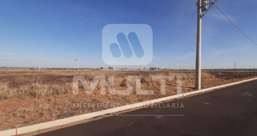 Terreno comercial à venda em Laranjeiras, Uberlândia 