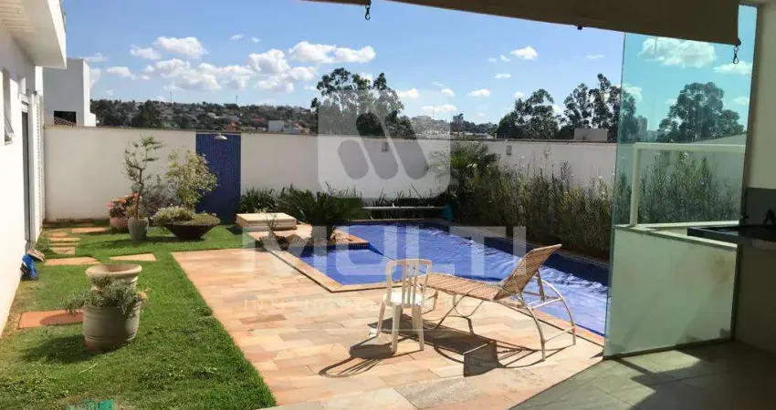 Casa em condomínio fechado com 4 quartos à venda no Morada da Colina, Uberlândia 