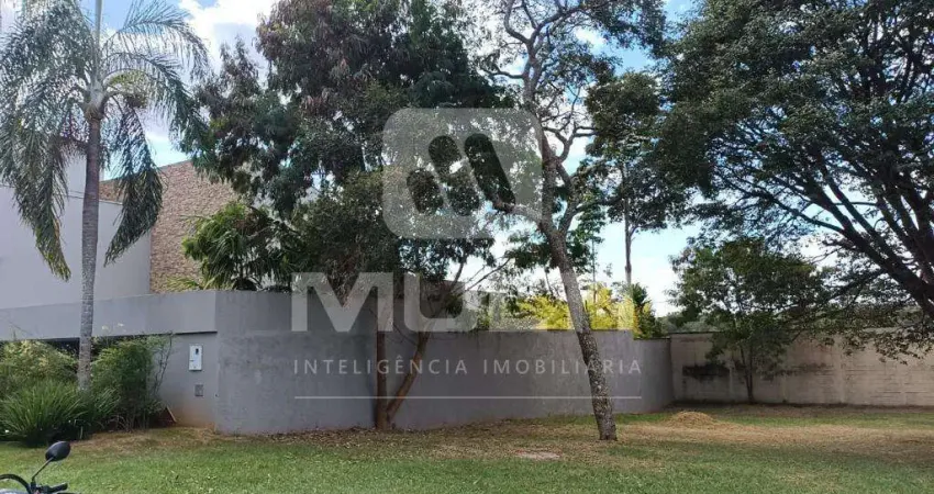Terreno em condomínio fechado à venda no Jardim Karaíba, Uberlândia 
