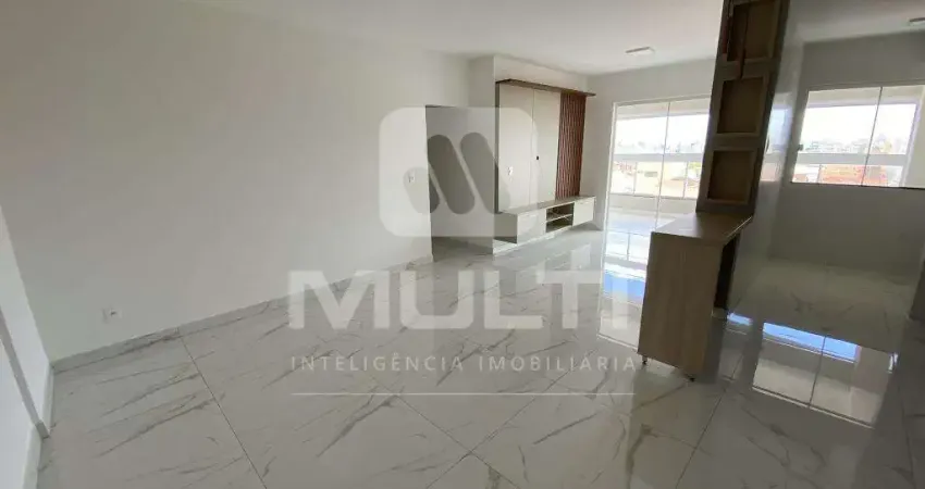 Apartamento com 3 quartos para alugar no Santa Mônica, Uberlândia 