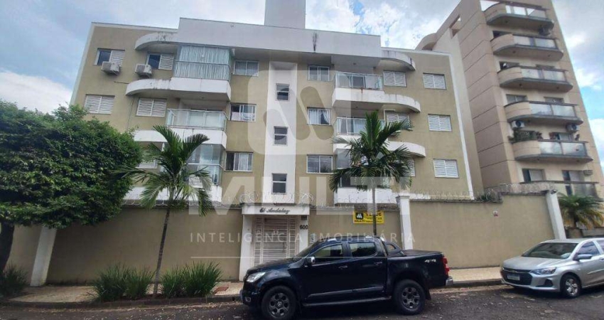 Apartamento com 2 quartos para alugar no Osvaldo Rezende, Uberlândia 