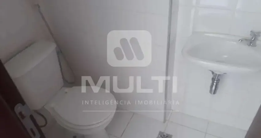 Apartamento com 3 quartos para alugar no Fundinho, Uberlândia 