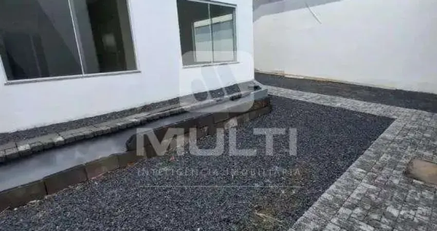 Casa comercial para alugar em Saraiva, Uberlândia 