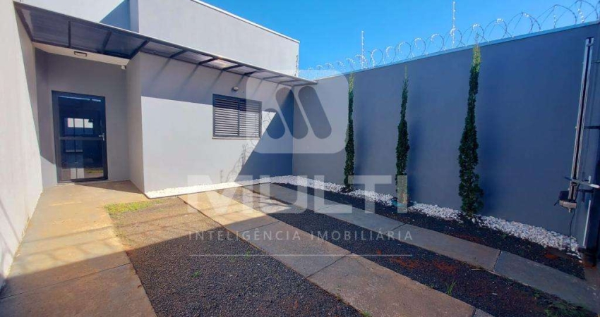 Casa com 3 quartos para alugar no Novo Mundo, Uberlândia 