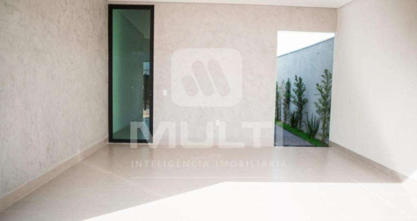 Casa com 3 quartos à venda no Jardim Auroras, Uberlândia 