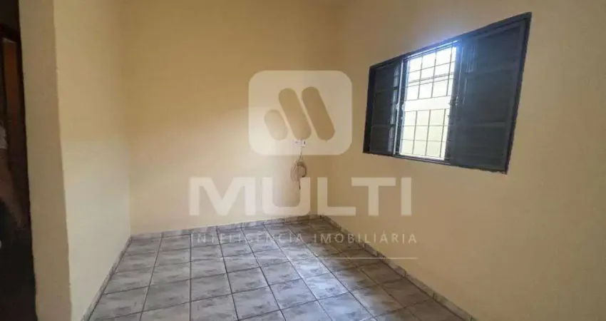 Casa com 3 quartos à venda no Jardim Patrícia, Uberlândia 