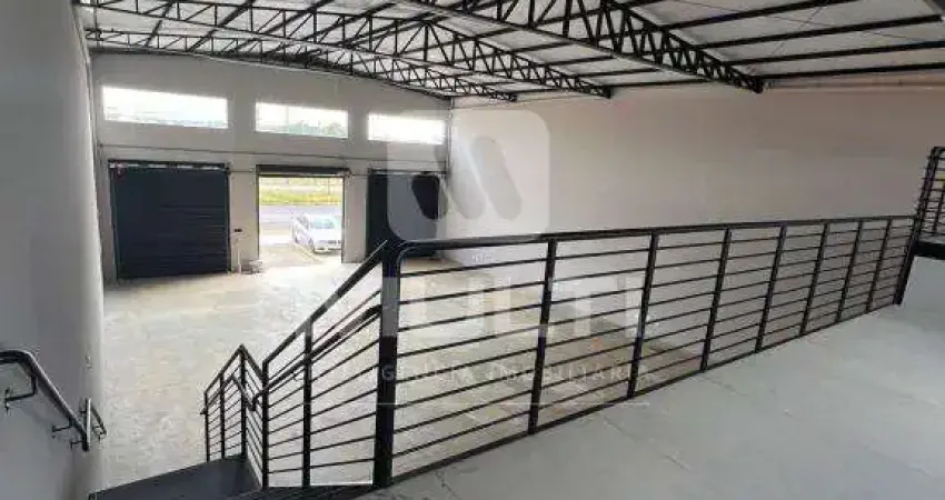 Barracão / Galpão / Depósito à venda no Novo Mundo, Uberlândia 